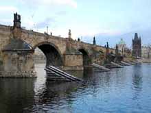 Ponte Carlo visto dalla Moldava